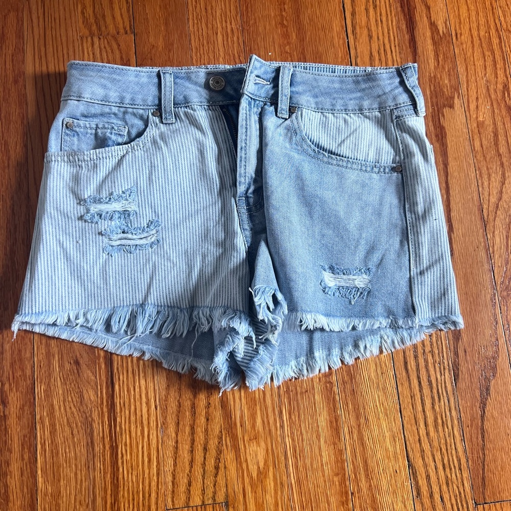 Light wash jeans that are stretchy size 5